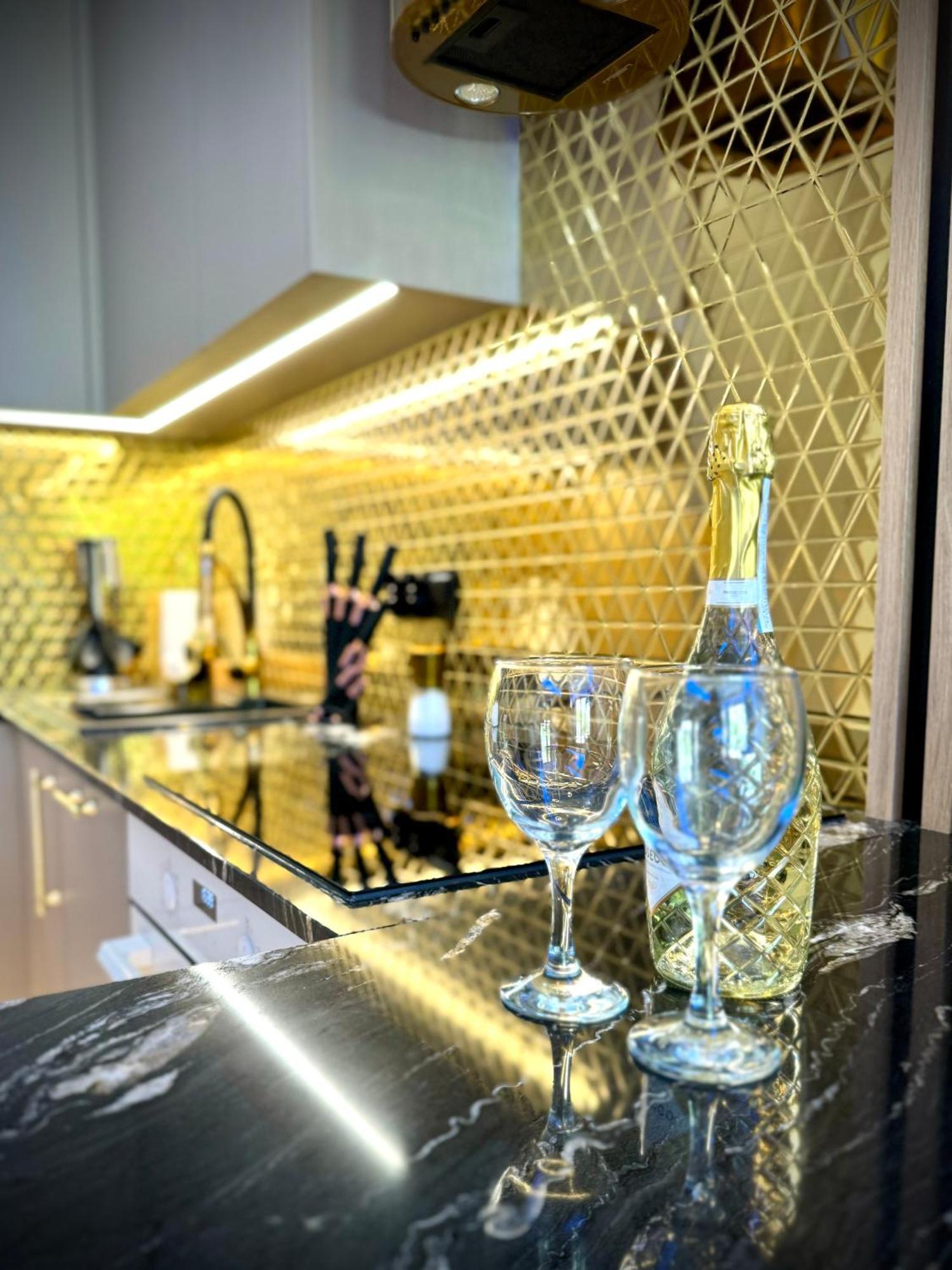Golden Park Aparthotel 슈체친 외부 사진