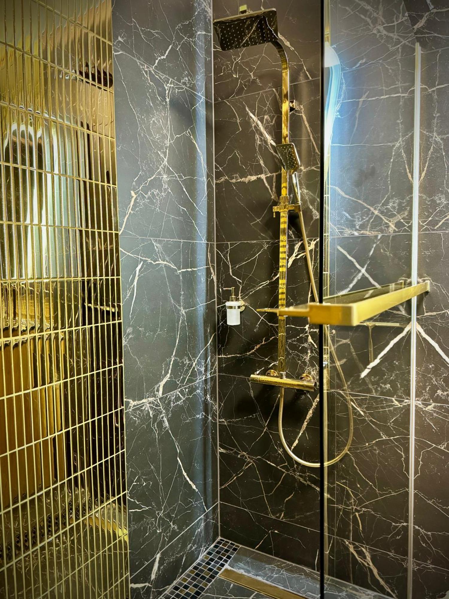 Golden Park Aparthotel 슈체친 외부 사진